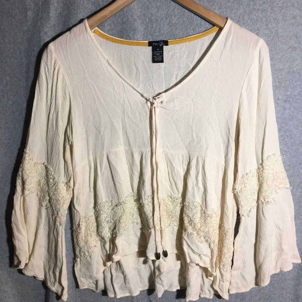 Womens Rue21 Blouse Cottage Core Fairy Feminine Lace Boho Beachy Bell Sleeve
